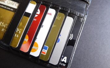 Użycie karty w celu dokonania płatności w internecie