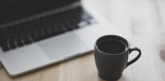 Co trzeba zrobić żeby pracować w banku? Co trzeba zrobić żeby pracować w banku?